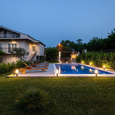 Villa Latica Dicmo Esterno foto