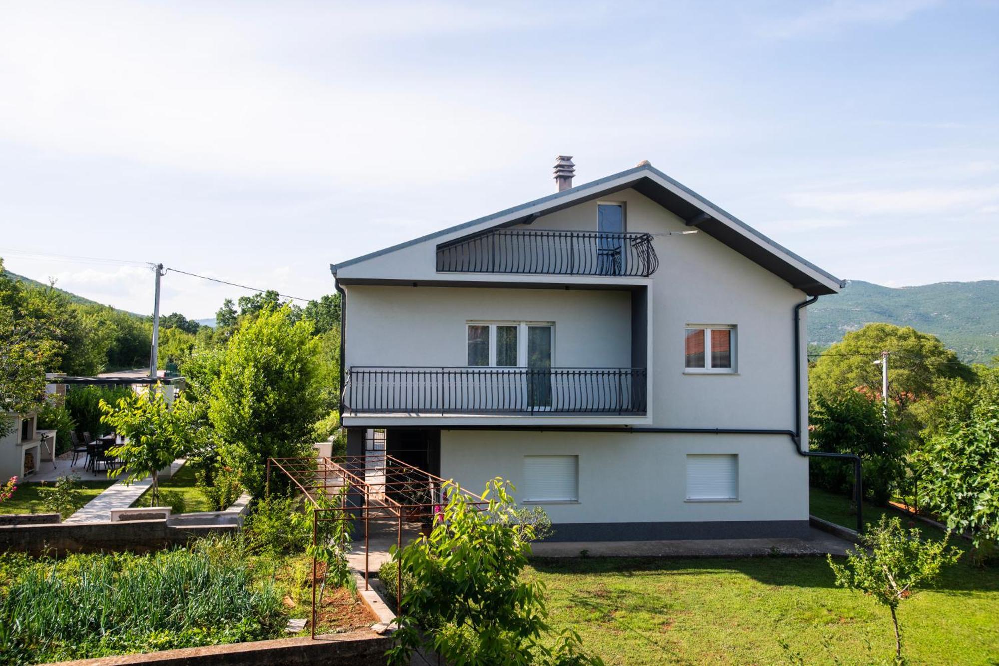 Villa Latica Dicmo Esterno foto